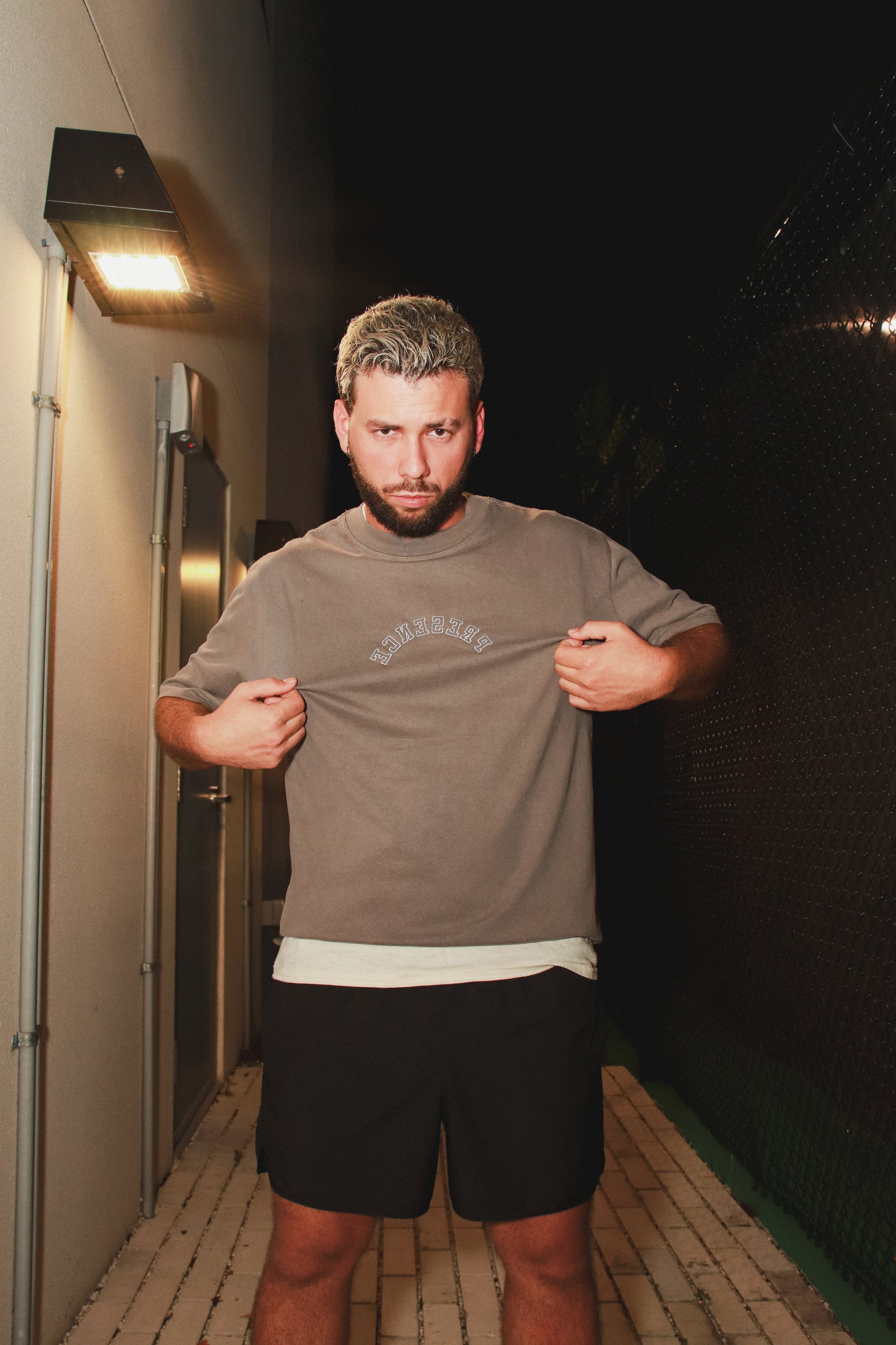 PRESENCE - GRAY HEAVYWEIGHT TEE