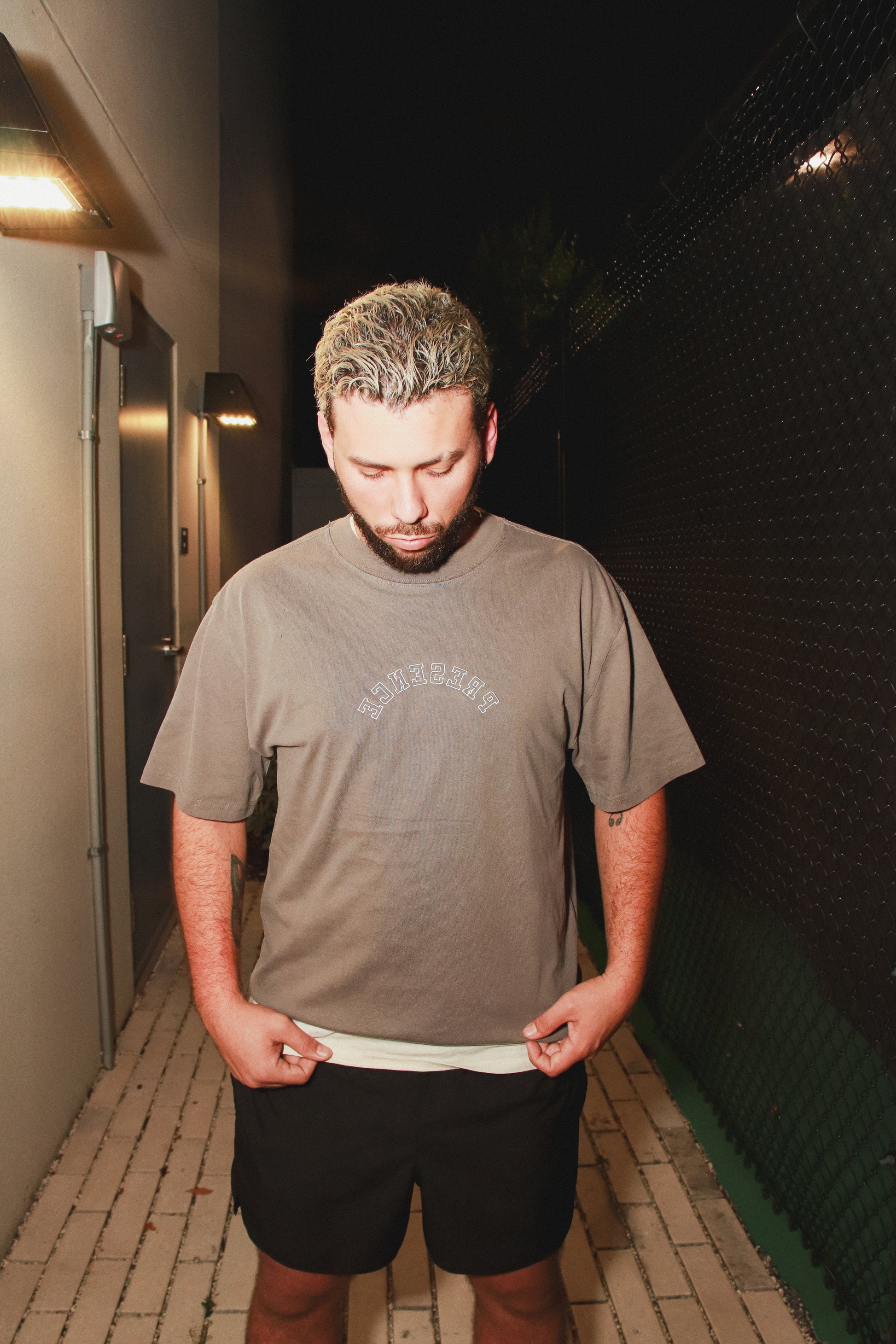 PRESENCE - GRAY HEAVYWEIGHT TEE